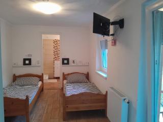 Vörösmarty Apartman - Dombóvár - 2