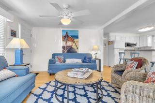 Sunkissed 2 by Oak Island Accommodations - 2