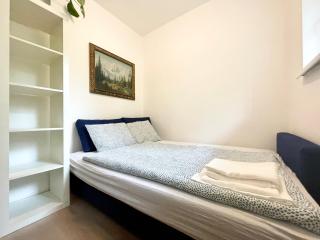 Cozy Self check-in Apartment in vibrant Ruzinov area, Komárnická 42, Bratislava - Bratislava - 1