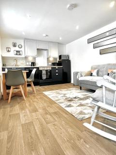 Central, Stylish - 2 Bed Property, The Stable @ Warrenfield, Free WiFi & Parking - Orkney - 0