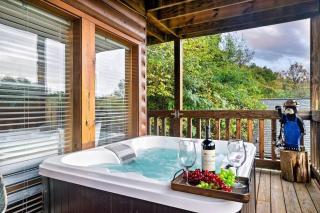 Pet-Friendly, Views, Hot Tub, WIFI, Game Room - 5