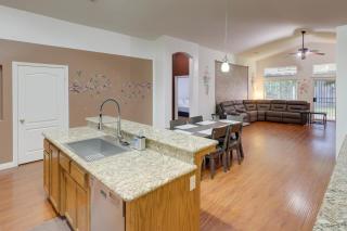Pet-Friendly California Retreat with Fenced-In Yard! - Bakersfield - 1