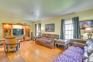 Pet-Friendly Gloversville Cottage Near Golf Course - Gloversville - 0