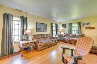 Pet-Friendly Gloversville Cottage Near Golf Course - Gloversville - 6