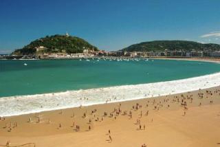 Paradise Luxurious apartment, free parking, 3 double rooms, 4 beds, terrace, jacuzzi, new - San Sebastián - 9