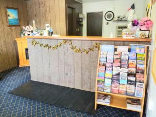 Town House Motor Inn - 8