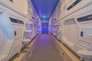 Capsule Inn Bali - Legian - 8