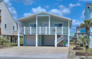 Sandy Feet - Oak Island - 0