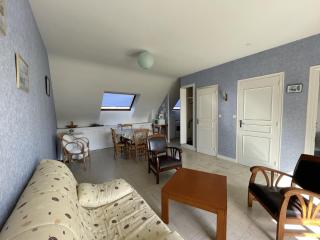Appartement avec Balcon à 500m de la Plage et Proche Commerces à Jullouville - FR-1-361-489 - 5