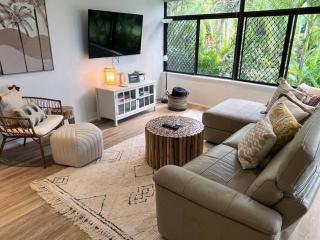 Coral Sea Tranquility - Oceanview Apartment - Yorkeys Knob - 2