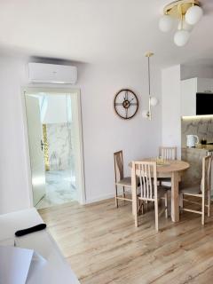 APART KARKONOSZE - Klimatyzowany Apartament Charlotte Karpacz na deptaku z parkingiem w cenie - Karpacz - 4