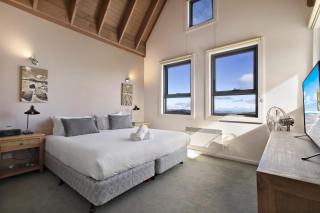 White Crystal 206 - Mount Hotham - 5