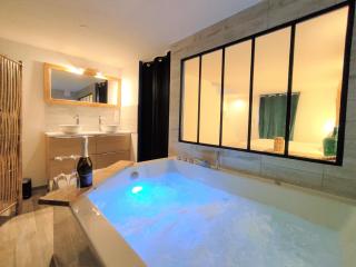 Maison de ville, SPA Balnéo, 2 suites parentales - Vichy - 9