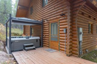 Henrys Cast by KABINO Hot Tub Large Driveway PS4 Dog Friendly Fire Pit Fireplace - Island Park - 4
