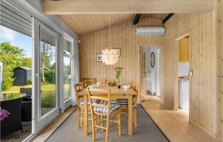Beautiful Home In Dronningmølle - Dronningmølle - 5