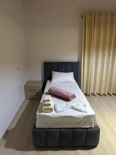 Jons Apartment - Gjirokastër - 9