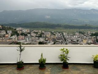 Jons Apartment - Gjirokastër - 2