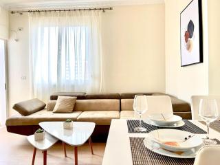 Peaceful Condo in City Center - Durrës - 8