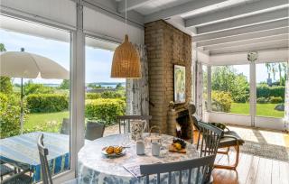 Cozy Home In Ølsted With Kitchen - Ølsted - 9