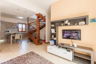 Getaway Npetto Gozitan Villa - Happy Rentals - 7
