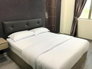 Z Stay Inn Hotel - - 9