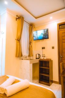 Kije Place Hotel - 1