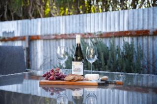 Cosy and Central - Taupo - 1