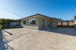 Cosy and Central - Taupo - 9