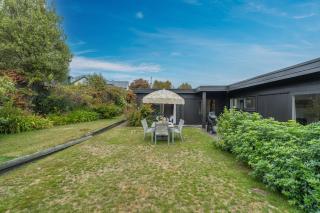 Henry's Bach - Taupo - 5