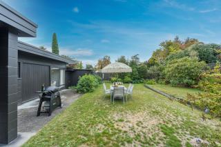 Henry's Bach - Taupo - 3