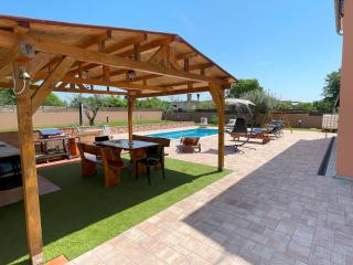 Villa Rosa Apartman - Loborika - 0