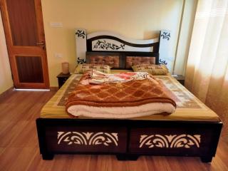 Conifers Deluxe Room - Shimla - 0