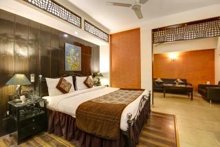 The Solace Hotel - Nehru Place - 4