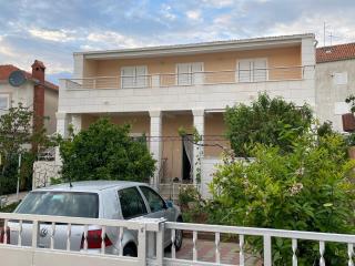 Seafront apt with terrace 4 bedrooms and mooring - Rogoznica - 9