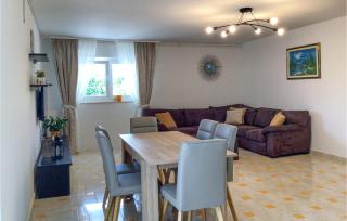 Beautiful Apartment In Donje Rastane - 8