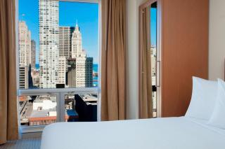 SpringHill Suites Chicago Downtown/River North - Chicago - 3