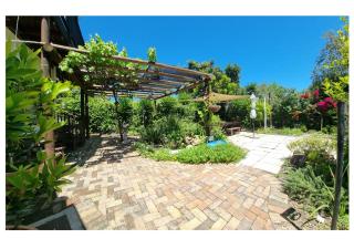 Studio on McLeod - Private Self-catering Apartment - 5