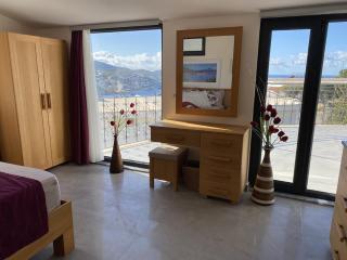 Villa Kirmizi Lale, Private Pool, Gardens, Very Close to Town - No Need for Taxi - Kaş - 3