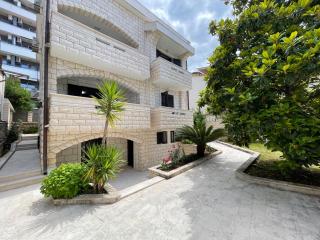 Apartments Villa Mirjana - Budva - 9