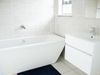 1253 The Blyde Crystal Clear 3 Bedroom Garden Apartment - 8