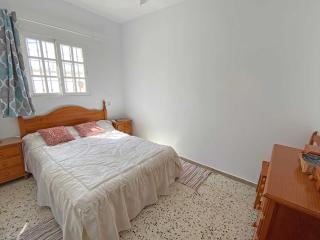 Villa Manoli: 4 bedroom villa in Zahora, ideal for 2 families - Cádiz - 1
