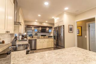 Poplar Hill Hideaway - Boone - 3