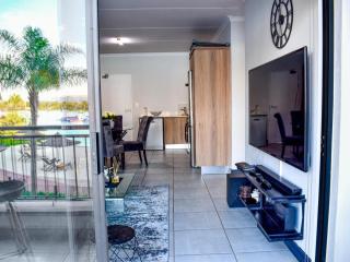 607 The Blyde Crystal Clear 2 Bedroom Beachfront - 2