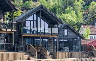 3 Bedroom Lovely Home In Hebnes - 3