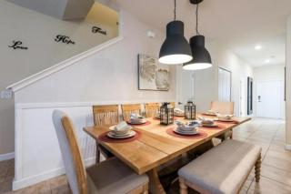 5 Bedrooms 4 Bathrooms Storey Lake 4899 Ct - 7