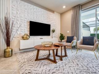 5 Bedrooms-4 Bathrooms- Solterra 7553Os - Davenport - 7