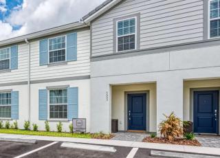 5 Bedrooms-4 Bathrooms- Solterra 7553Os - Davenport - 0