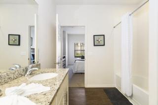 3 Bedrooms2 Bathroomslucaya Village 20-107Lv - 1