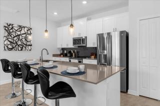 4 Bedrooms- 3 Bathrooms- Storey Lake 2625 Rt - Kissimmee - 6
