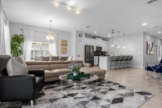 5 Bedrooms- 4 Bathrooms- Storey Lake 4813 Ll - Kissimmee - 0